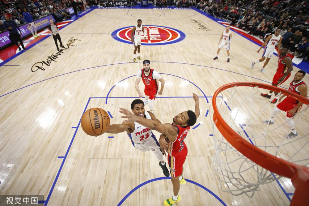 篮球队则在 篮球队则在